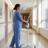 LAMPE D’EXAMEN LED 6W AVEC VARIATEUR MEDICLINIC SUR PIED MOBILE - pieds à roulettes